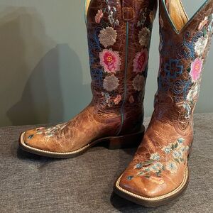 Macie Bean Rose Garden Boot